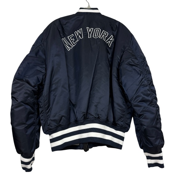 Alpha Industries x New Era x New York Yankees Graphic Patch Bomber Jacket - Picture 2 of 6